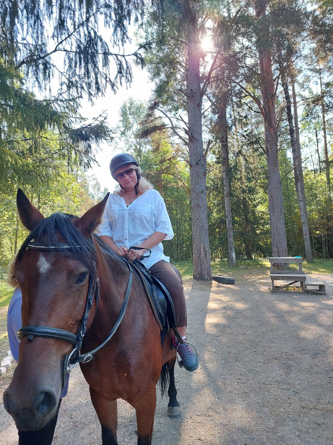 Спасибо Екатерине за организацию экскурсии. Всё прошло великолепно! Это наш первый выход в лес на лошадях