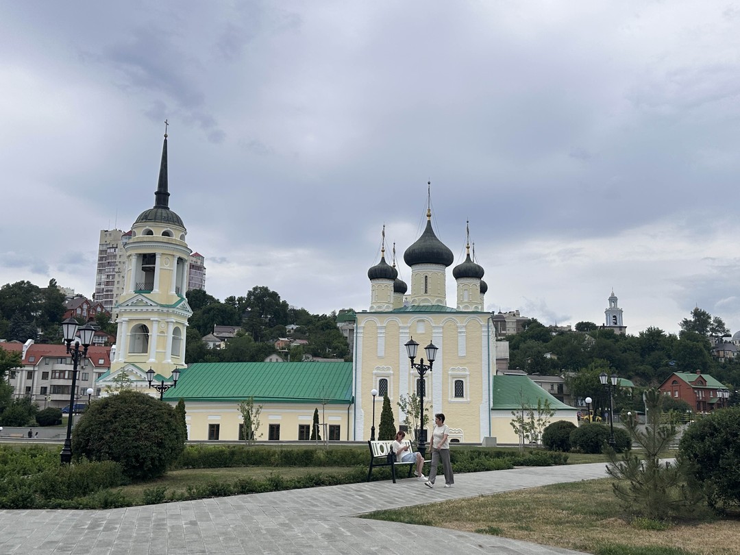 Виктор был великолепен, глубокие знания, отлично поставленная речь, очень интересно, познавательно и не утомительно. Жаль только