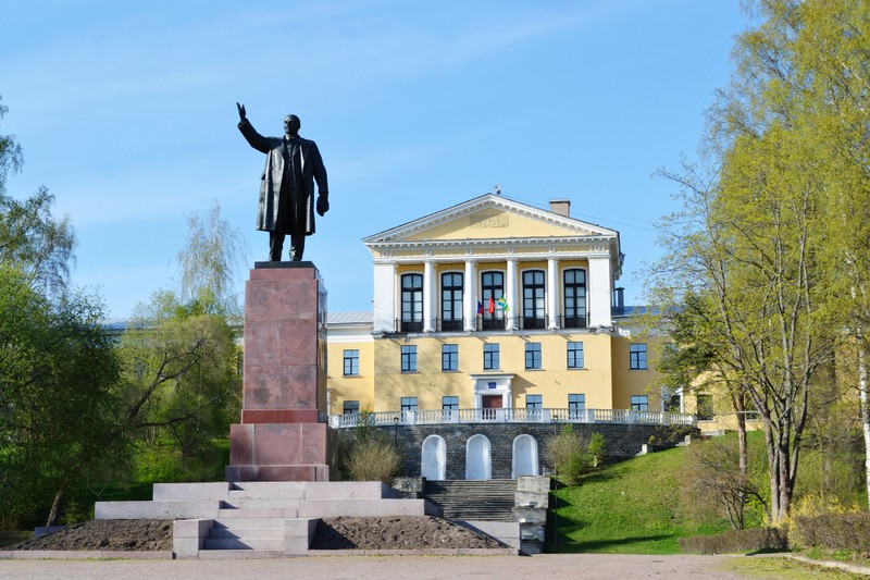 Летом