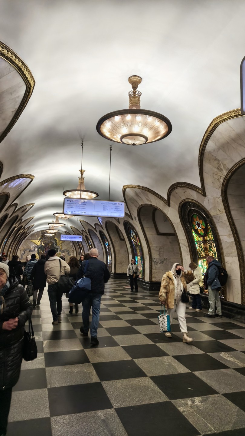 Экскурсия очень понравилась, Юлия очень грамотно и структурировано все рассказала, было комфортно передвигаться между станциями, информация