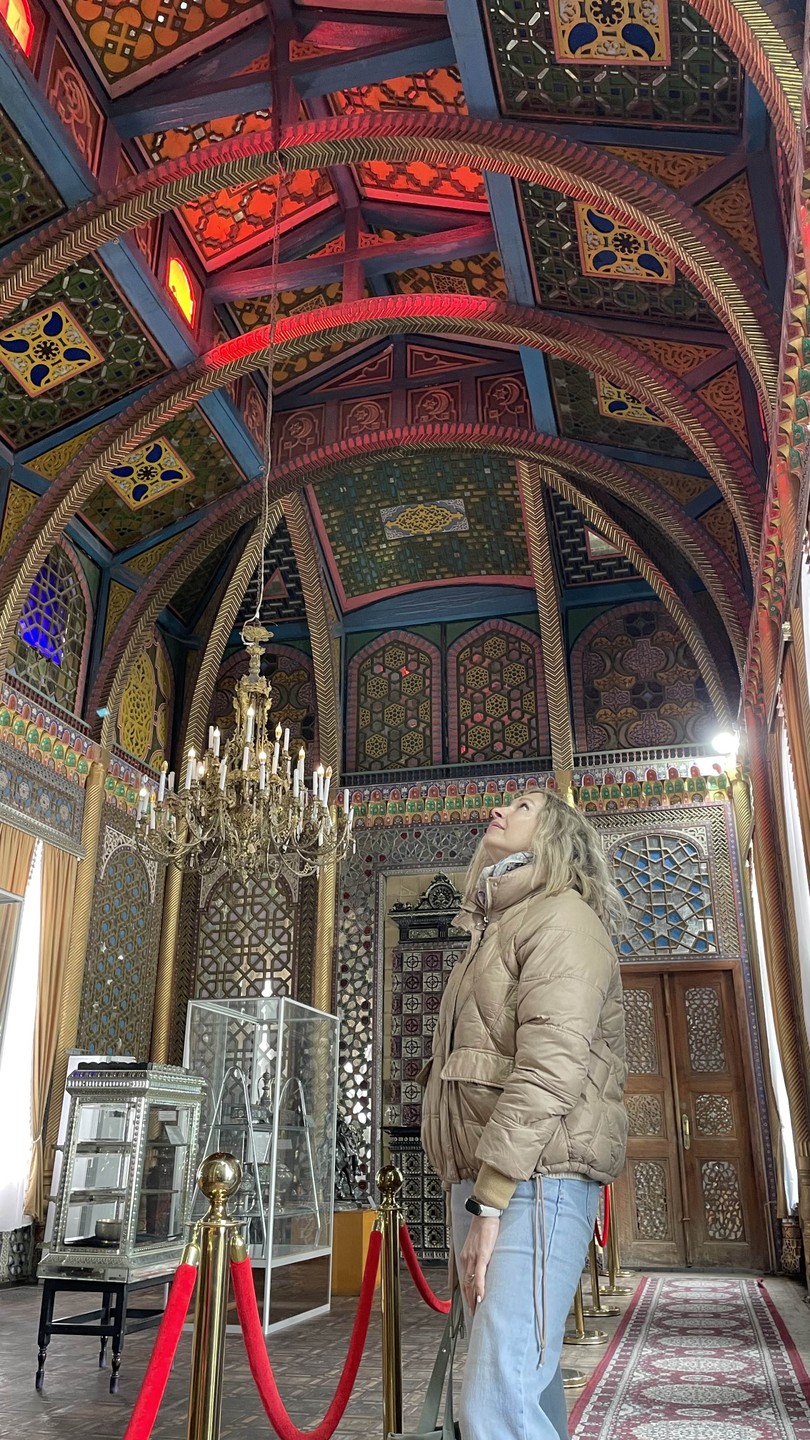Была в туре Ташкент-Самарканд-Бухара 06-12.02.25г. Организатор тура,Аврам, сам из Самарканда. Организовано все на высшем уровне. Трансфер,