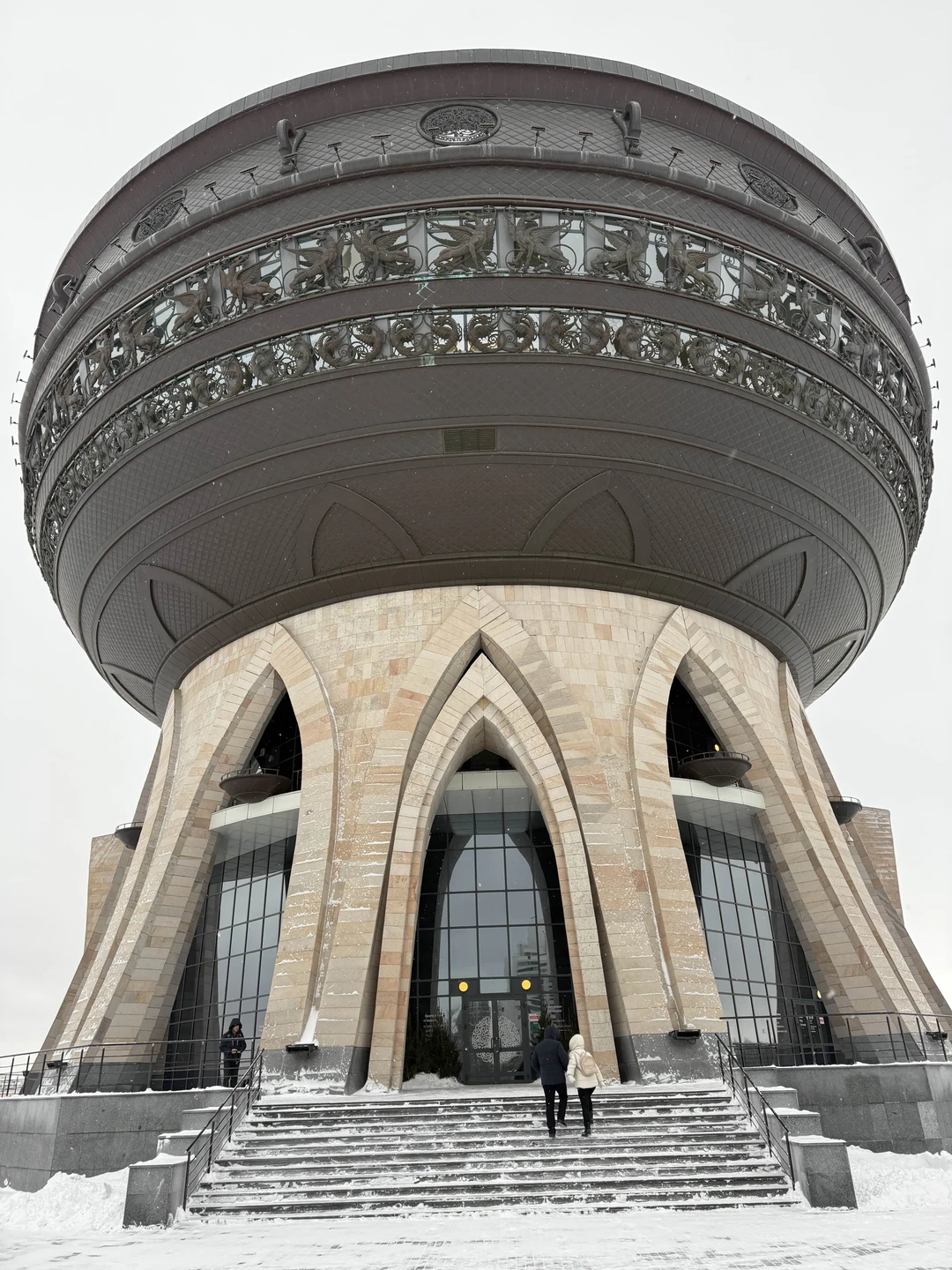 Были сегодня на экскурсии обзорной по Казани. Это было великолепно. 🤩