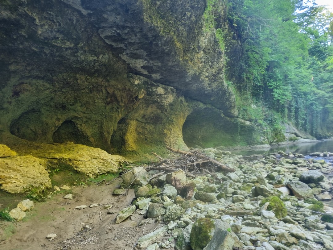 Огромное спасибо Астамуру за замечательное путешествие по небольшой, но абсолютно самобытной стране Абхазия! Всё прошло интересно
