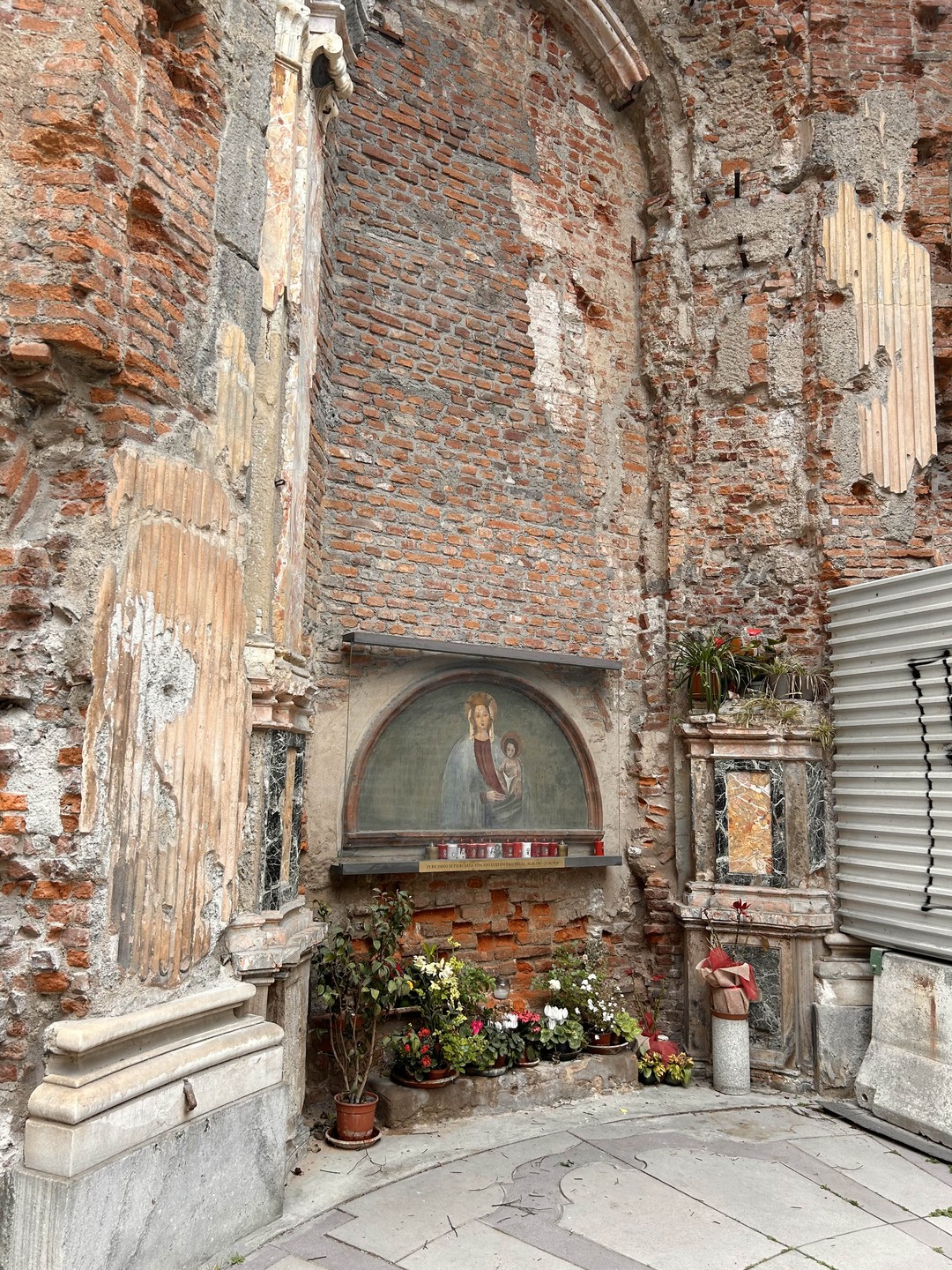 Мы были уверены, что Милан - город, в котором абсолютно нечего смотреть. Но, как в известном