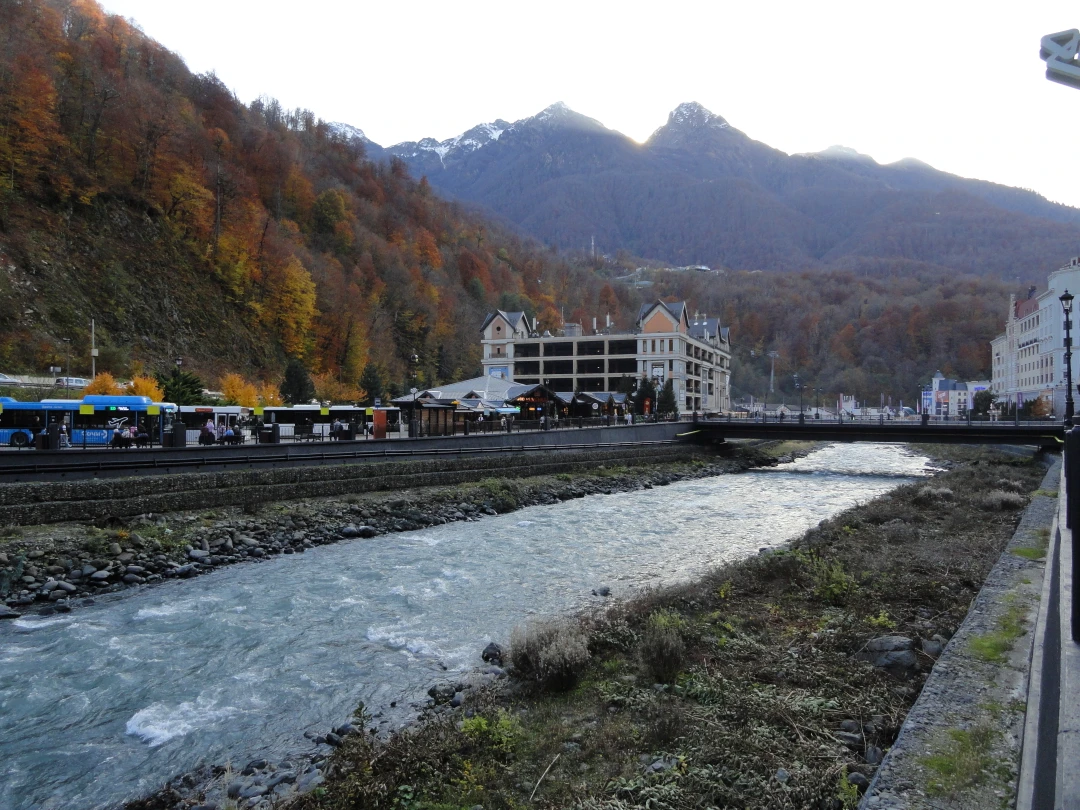 Очень понравилась экскурсия. Наталья интересный рассказчик, отвечала на все наши вопросы. Забрали нас от отеля и