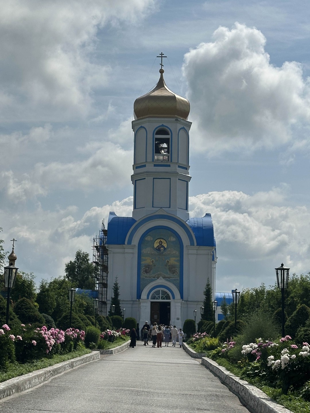 Экскурсия в Колывань понравилась! Уютный городок с интересными историческими местами. Гидом был Виктор. Очень интересно рассказывает