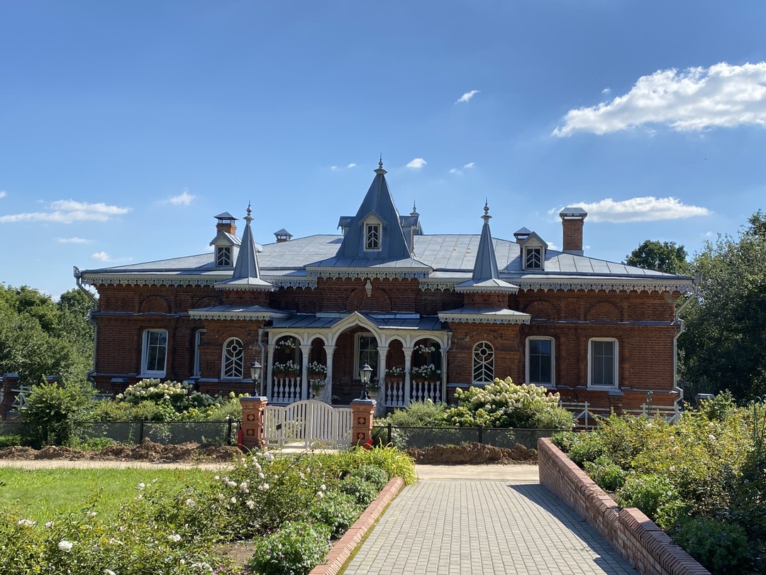 Благодарю организаторов и прекрасного профессионального экскурсовода Анну за душевность и прекрасно поданный материал. Я хотела разобраться