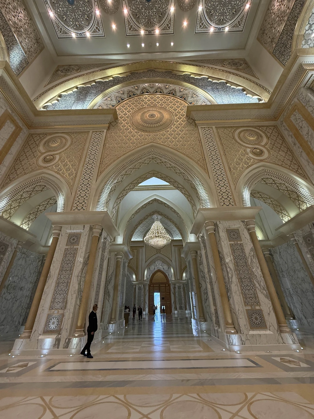 Были на экскурсии с Исламом, всё прошло замечательно!