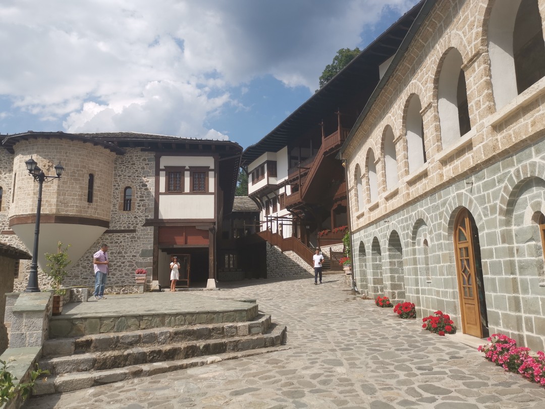 Ездили на экскурсию в Маврово с шестилетним сыном и мужем. Посетили этот прекрасный парк с озером