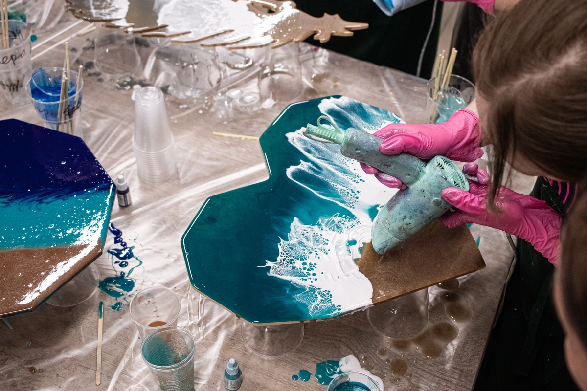 Мастер-класс по эпоксидной смоле в Москве (8/11)