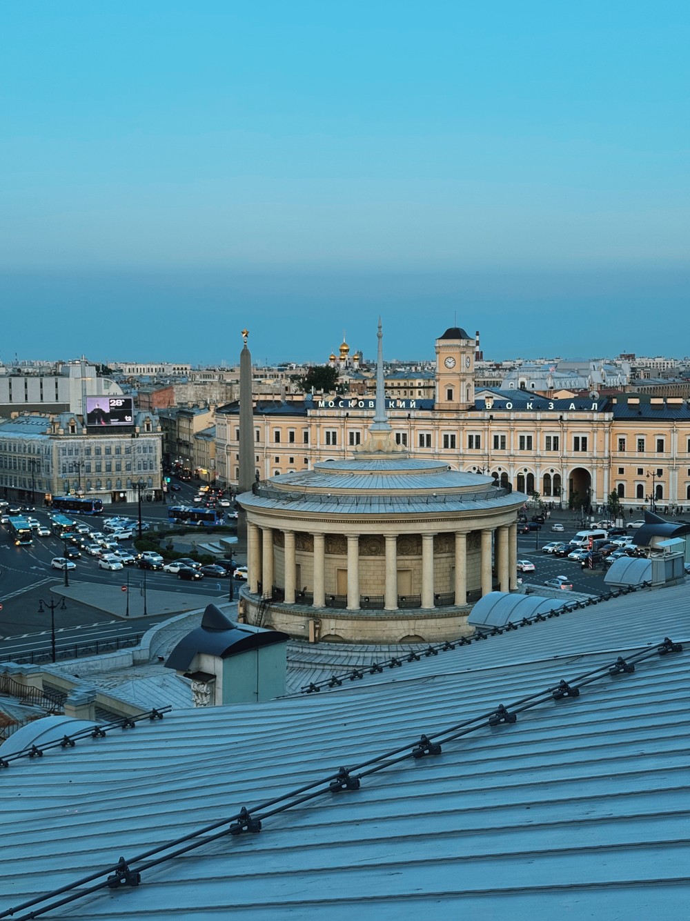 Фото На крышу Петербурга