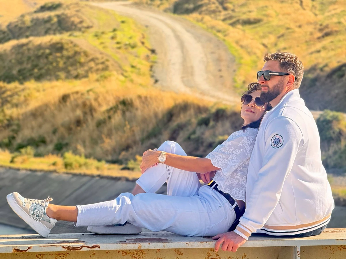 Фотопутешествие из Баку: Радужные горы, Розовое озеро и Бешбармак (7/26)