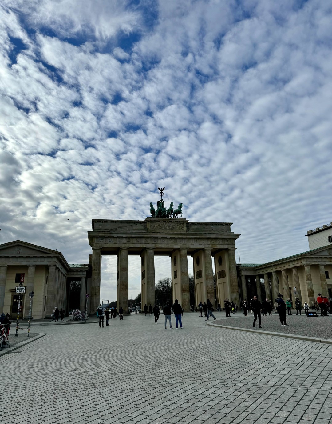 По обе стороны баррикад: пешая прогулка по Берлину (Ольга)