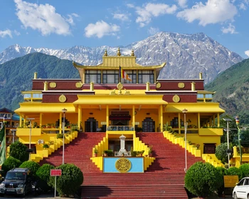 Кора в резиденции Далай-ламы