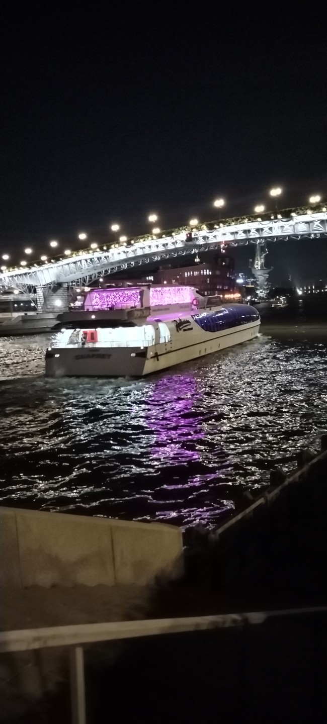 Групповая экскурсия по вечерней Москве (Елена)