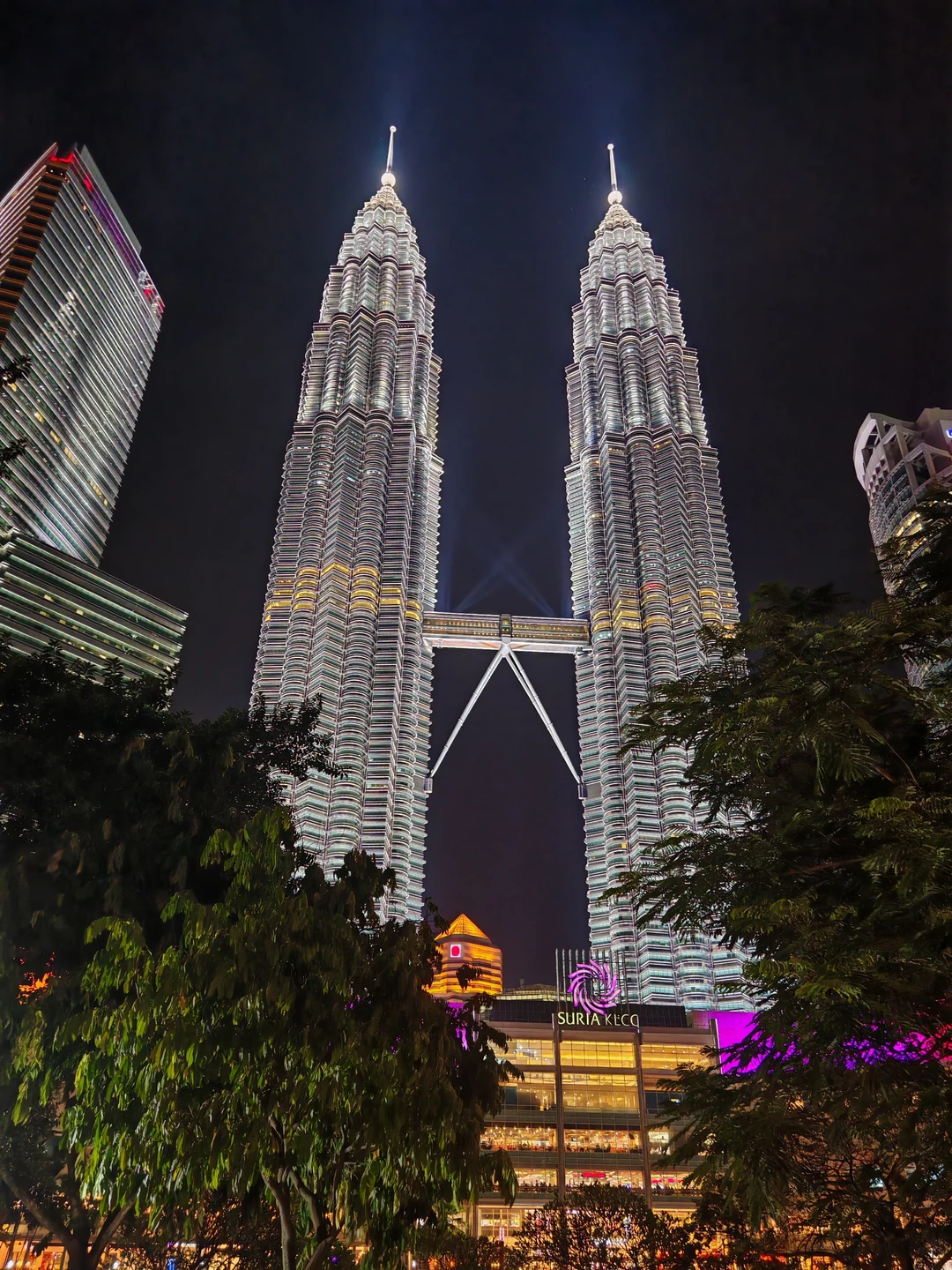 Нас встретила Яночка! очень отличная девушка гид! Лёгкая простая интересная! Огромная ей благодарность!!!! Это было великолепные рассказы и виды КL