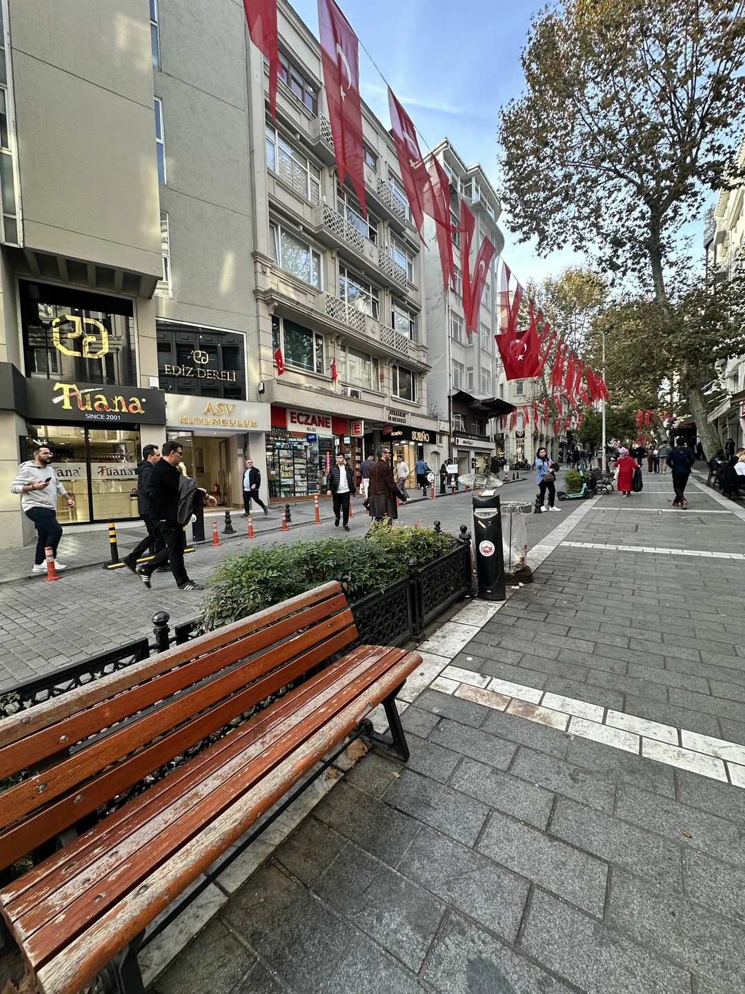 Очень познавательная и интересная экскурсия по историческому центру. Махмут хороший рассказчик, очень хорошо говорит по-русски. Очень