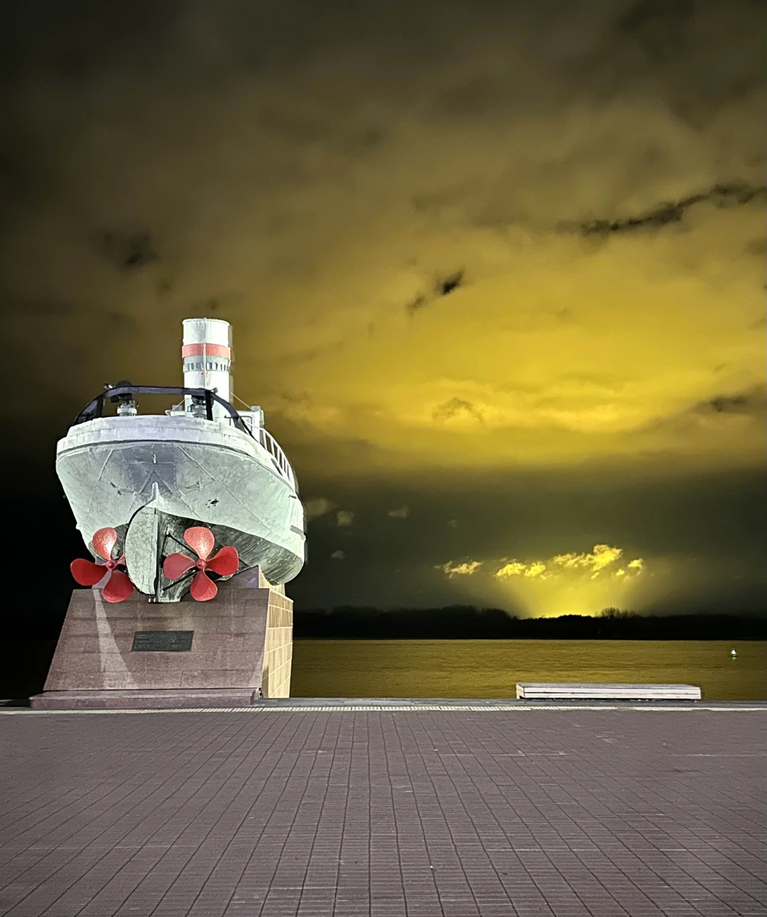 Отличный опытный отзывчивый экскурсовод! Советую!!!