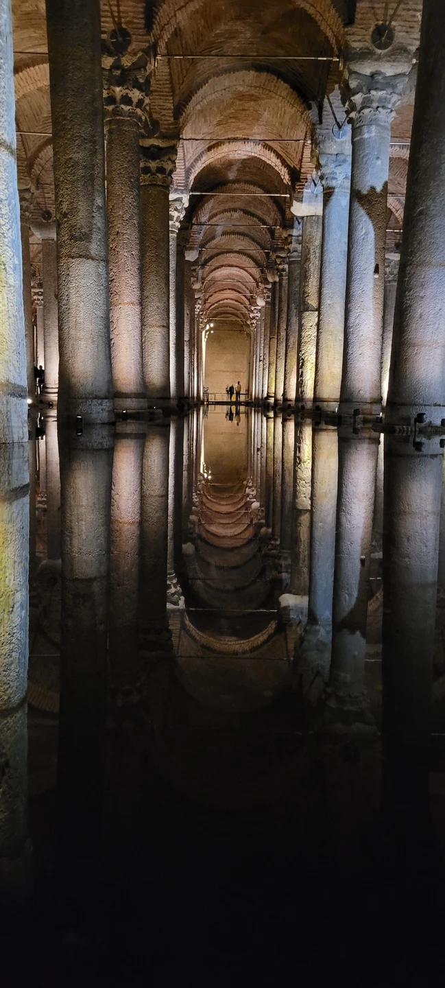 Были в Стамбуле 1 день, хотели посмотреть главные достопримечательности с гидом. Гид Али согласовал удобное для