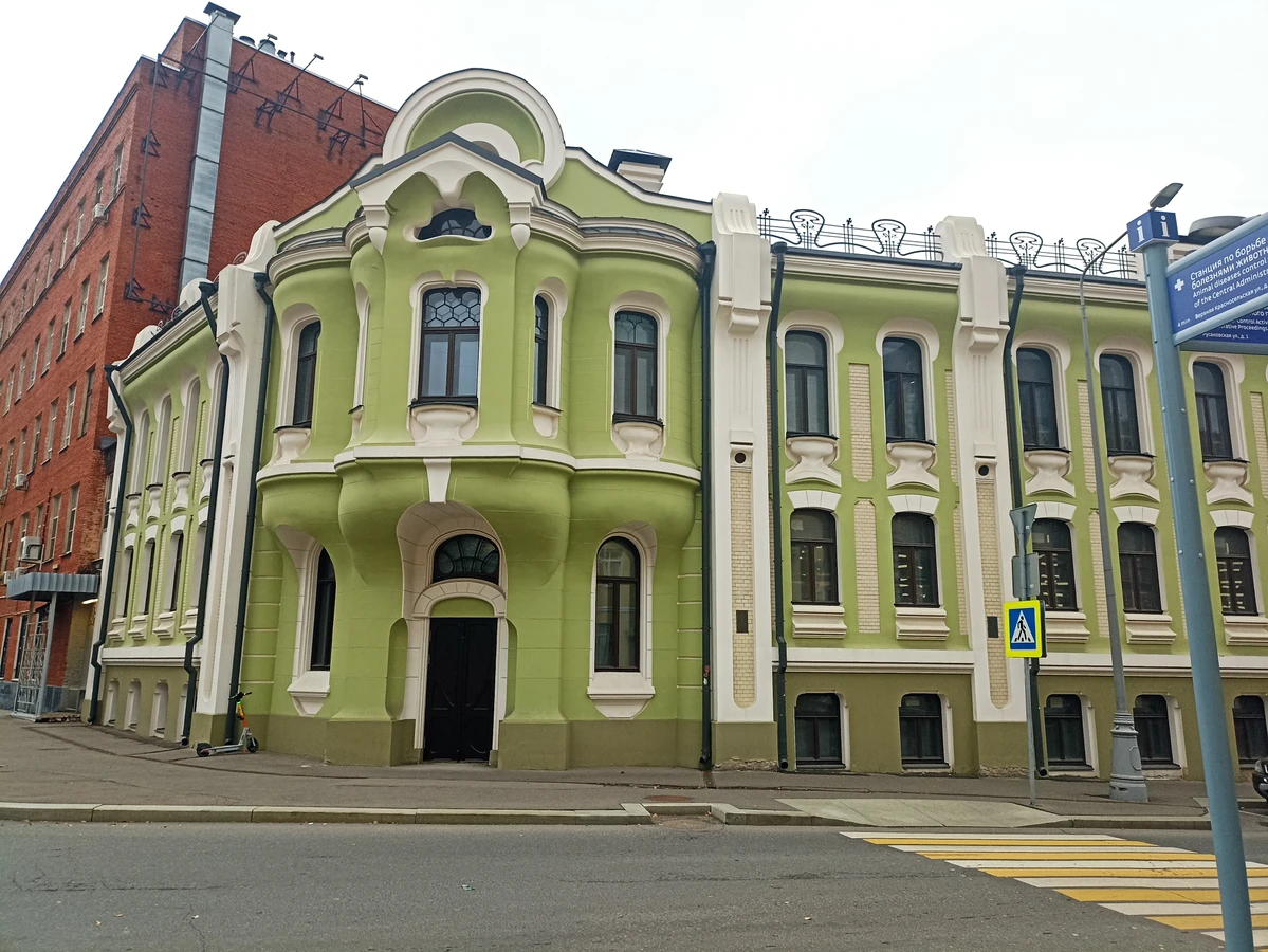 Династия Абрикосовых — история конфетной империи