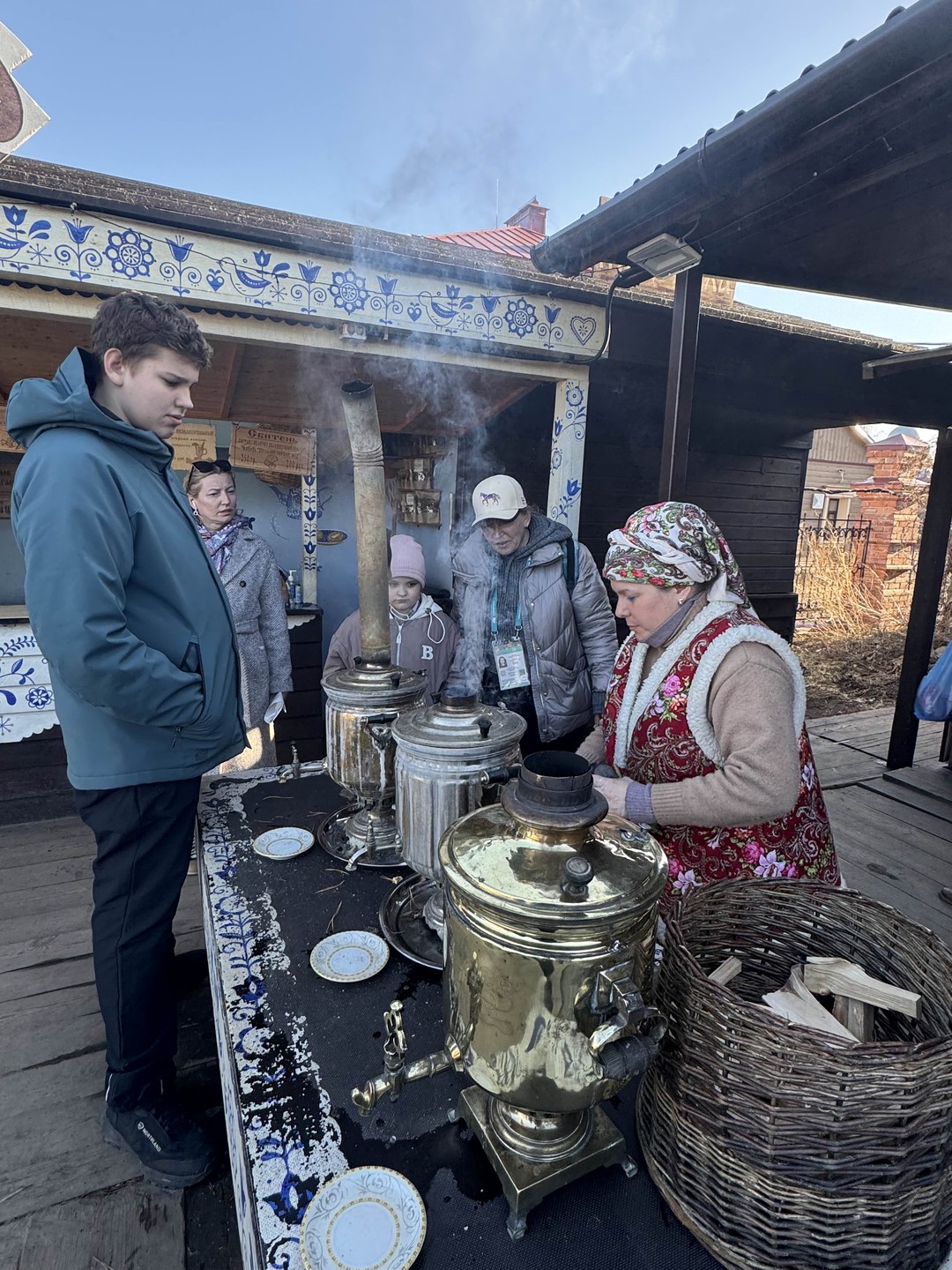 Высокая клиентоориентированность, все пожелания учитываются полностью и своевременно, приятная коммуникация, оптимальные маршруты сообразно обстановке!!!