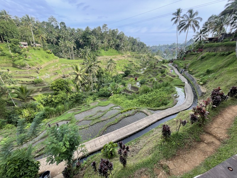 Я еще никогда не был на такой комфортной экскурсии. Мы брали на двоих с супругой, поэтому