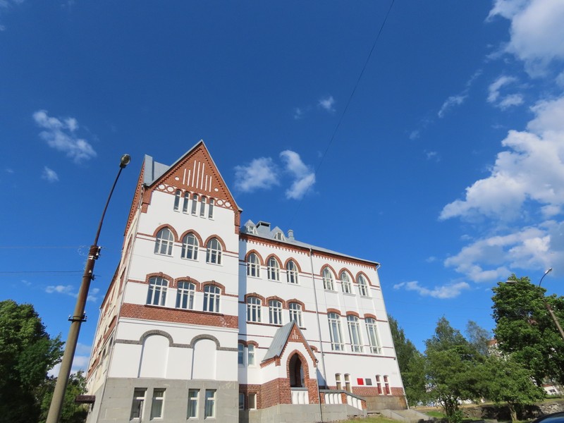 Из Сортавалы - к карельским водопадам и гранатовым приискам