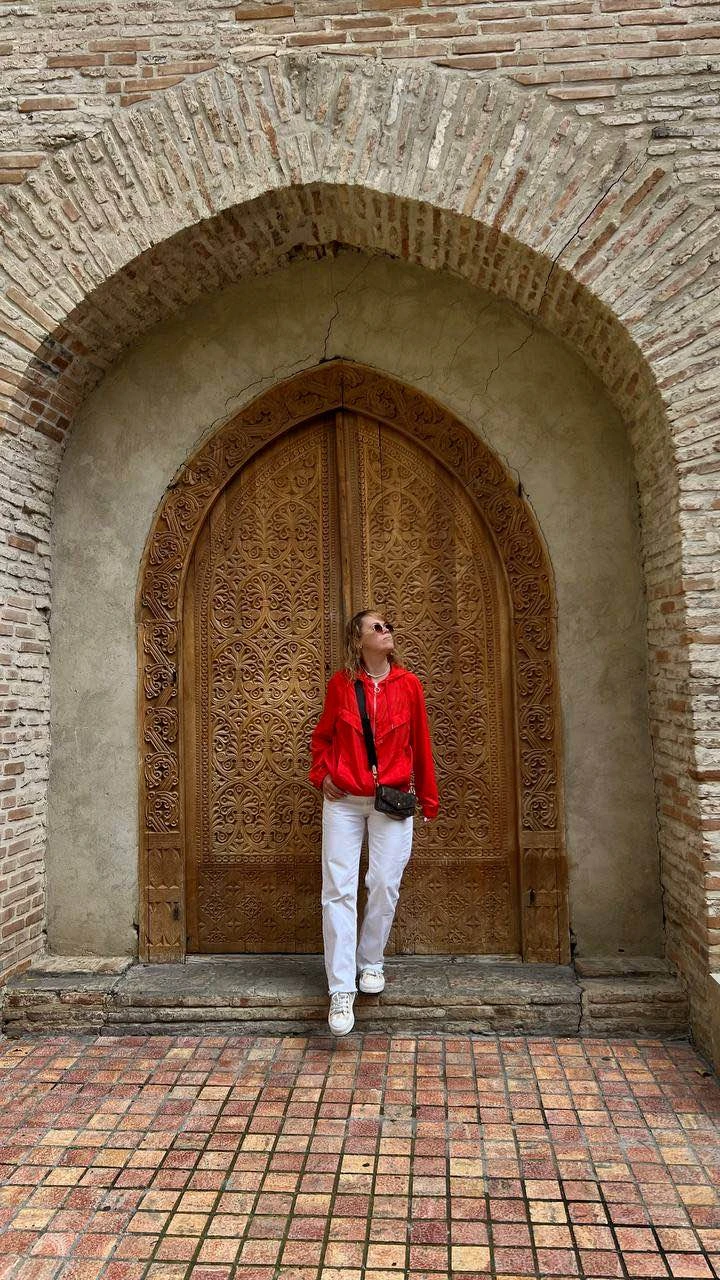 Отличная экскурсия! Она вышла как гастрономическое путешествие со всеми вытекающими! Лана великолепно все рассказывала, очень много