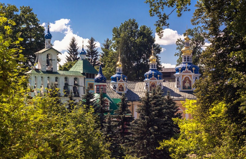 Псково-Печерский монастырь и Изборско-Мальская долина