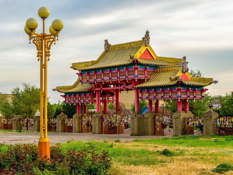 Фото отзыва 2: авторский тур "Синие поля льна, огненные маки и цветные озёра весенней Калмыкии"