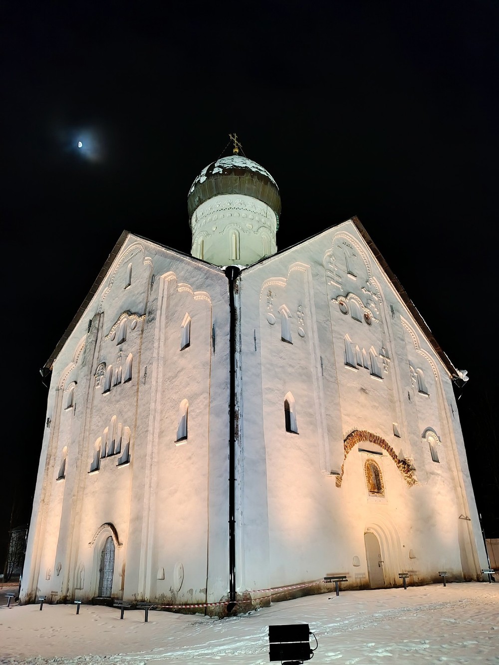 «Жил-был город»: по старому Новгороду с историком (10/12)