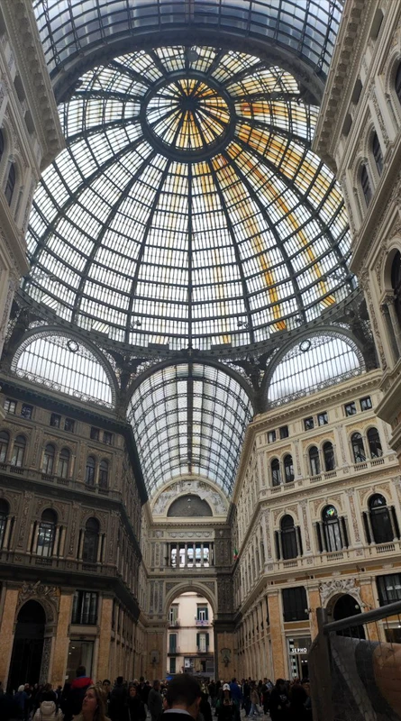 Тайны и легенды Неаполя на прогулке в мини-группе