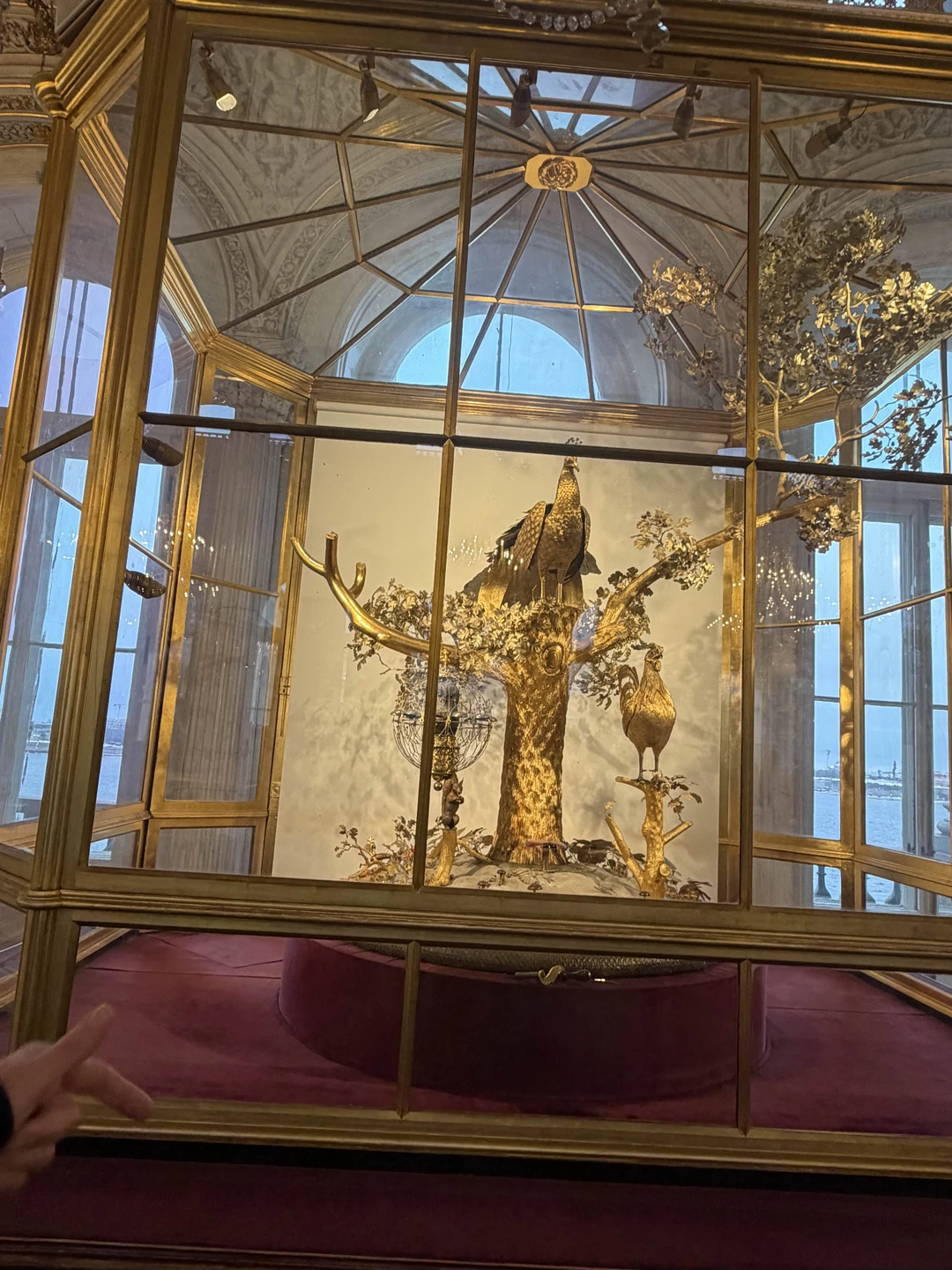 Спасибо огромное Марии. Это лучший экскурсовод по Эрмитажу. Все содержательно, чисто по нужным знаковым местам. Описание