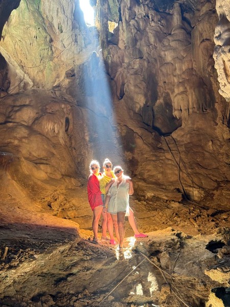 Великолепная экскурсия, которая оставила массу незабываемых впечатлений и ярких картинок в голове! Огромное спасибо супер гиду