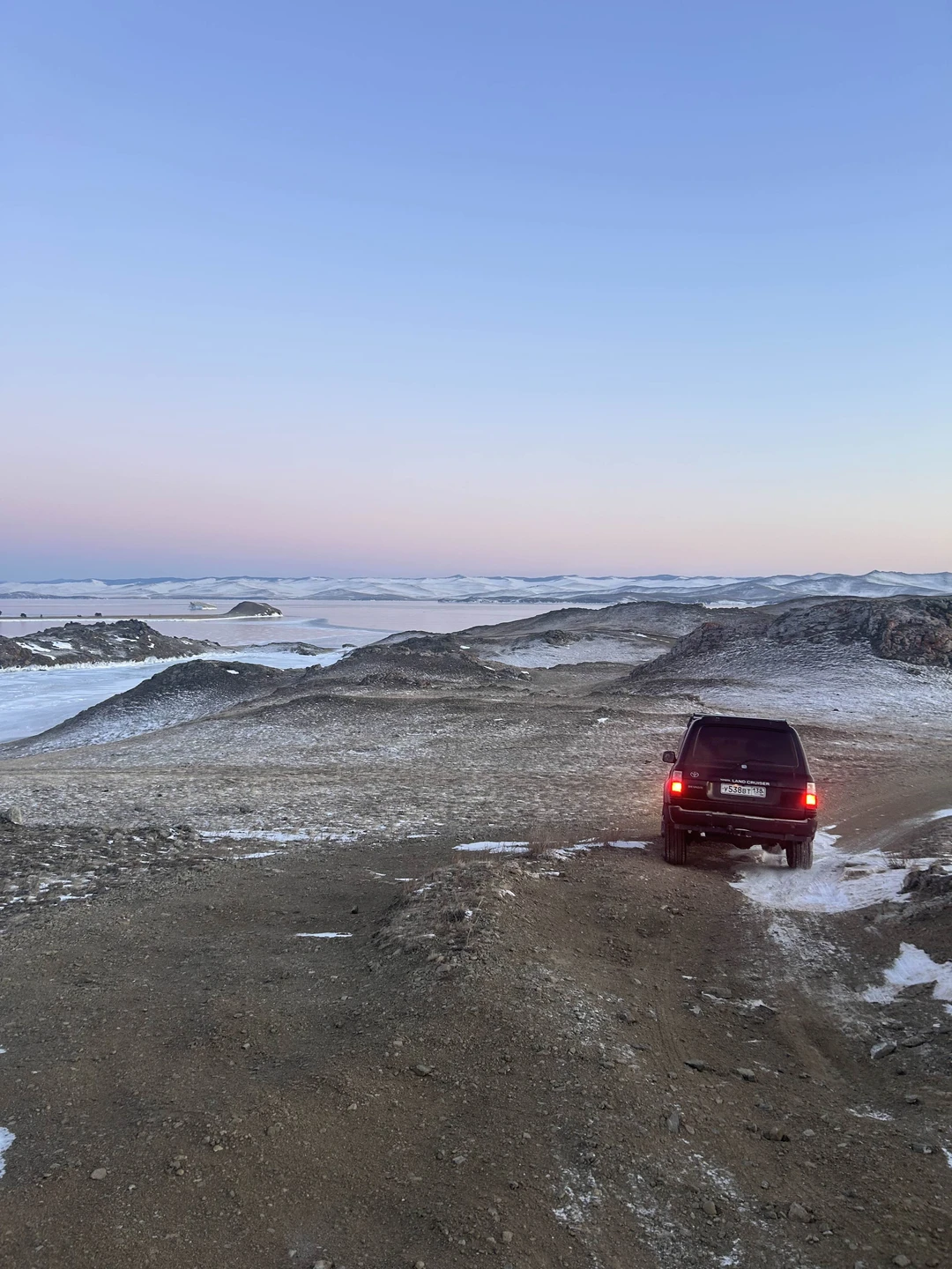 Ездили с Сергеем на экскурсию на Малое море. Программа была чудесная, Сергей по дороге туда рассказал