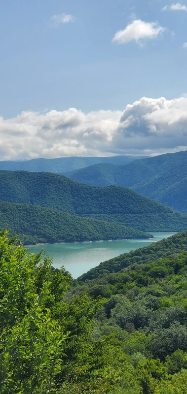 К горе Казбеги: путешествие из Тбилиси в сердце Кавказского хребта