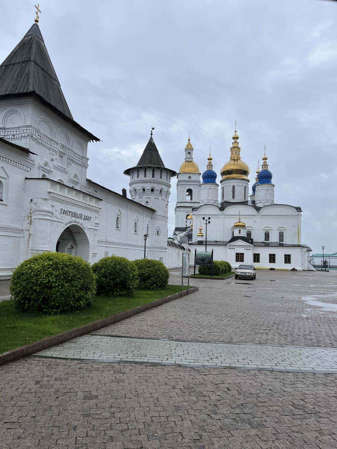 Тобольск поистине волшебный город! Он покорил моё сердце своей величественной красотой и атмосферой живого музея под