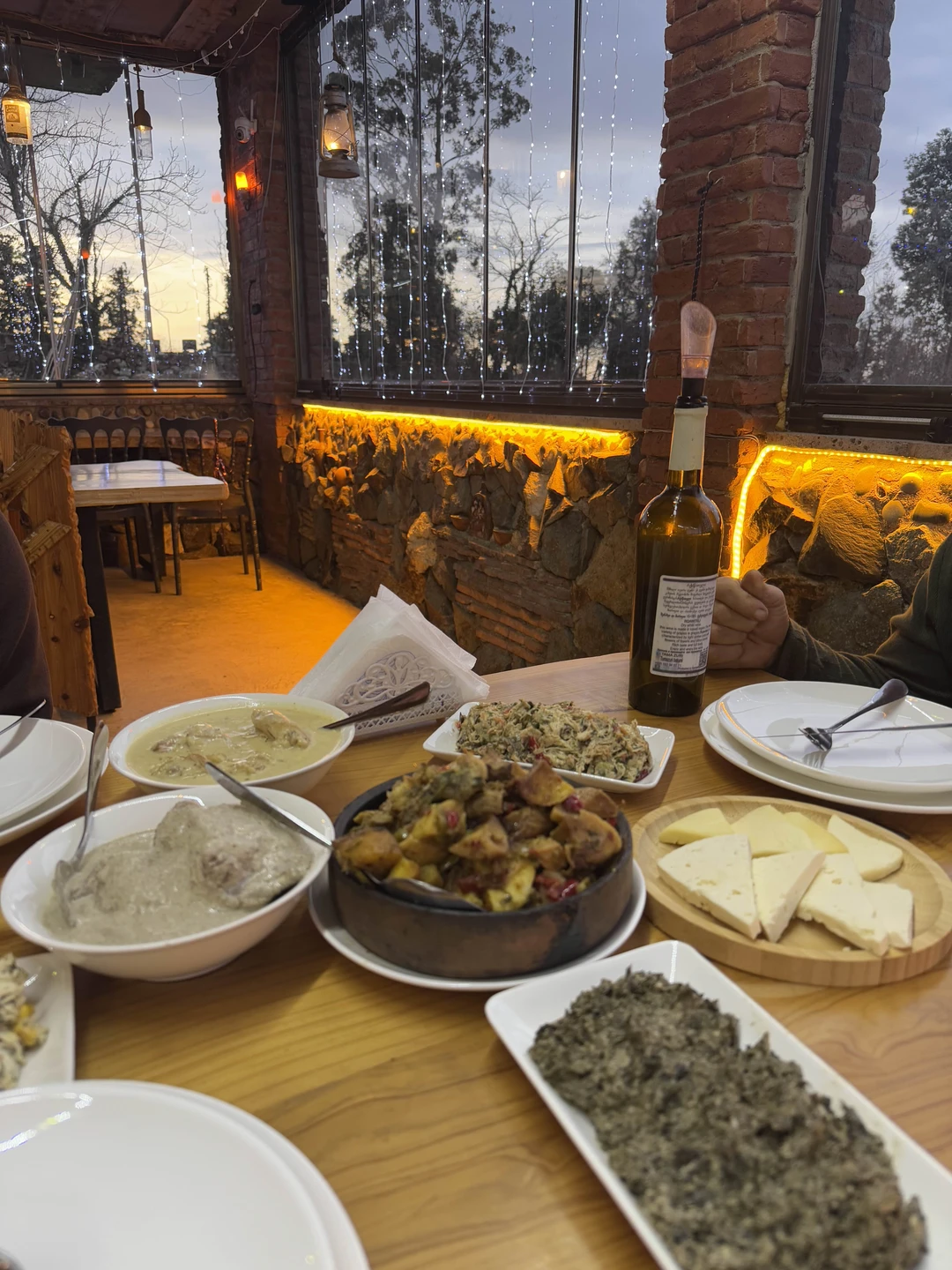 Сегодня были на экскурсии и остались под огромным впечатлением! Место просто прекрасное! Тамаз показал свой сад,