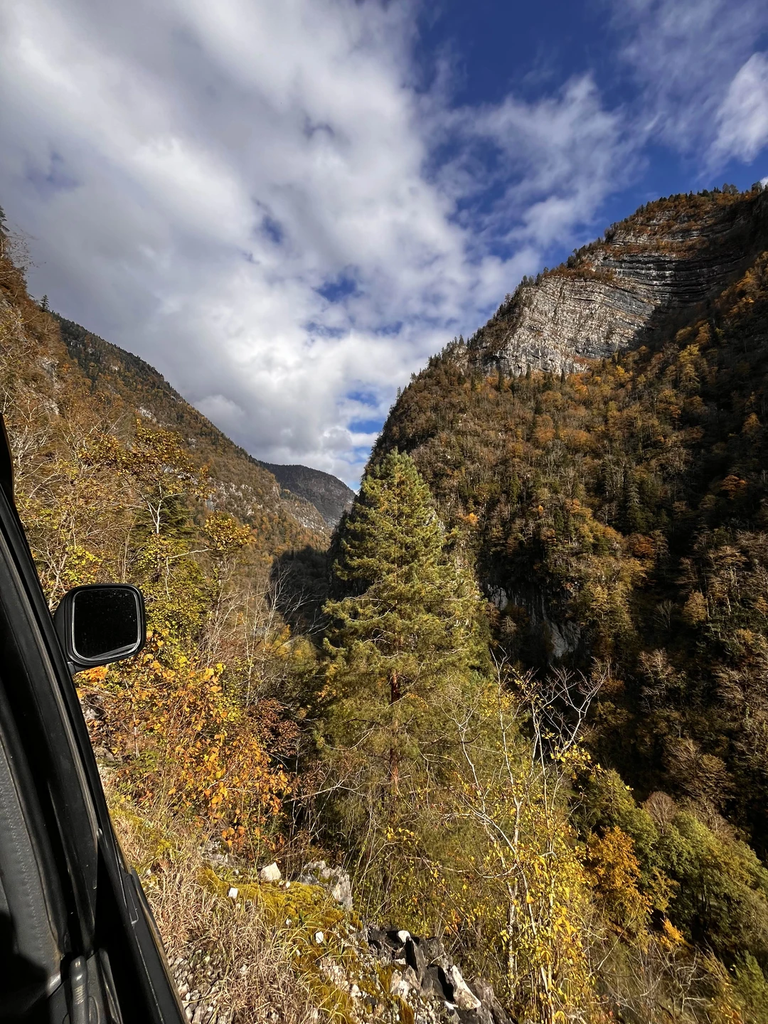 Отличный получился тур! Мы с девушкой в полном восторге, Руслан сам предлагал оптимальный маршрут, куда в