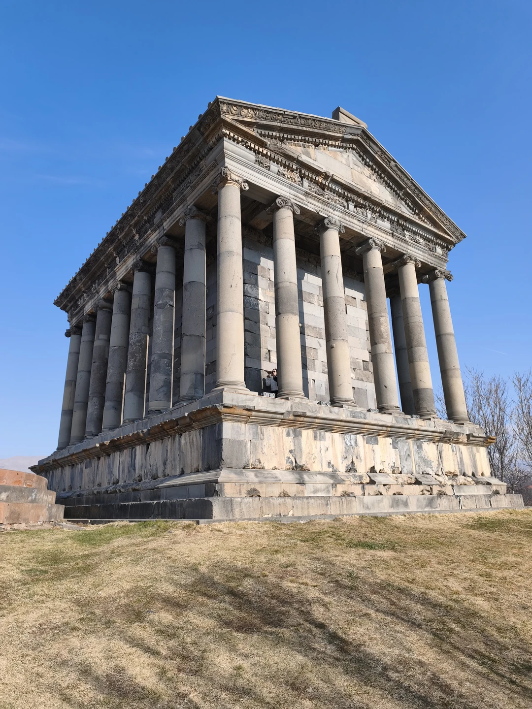 Хочу от всей души поблагодарить нашего гида Арарата за невероятное время, проведённое в Армении — от меня лично и от всей моей семьи