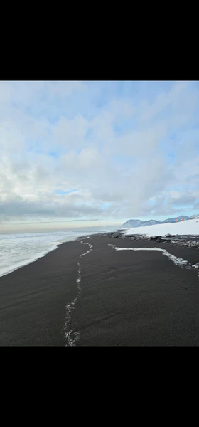 Здравствуйте, Владислав провёл очень большую экскурсию по Камчатки, мы проехали от тихого океана до охотского моря
