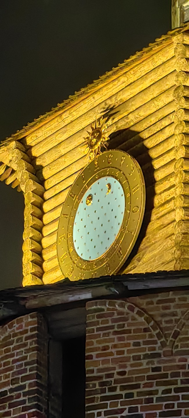 Большая благодарность Ирине за экскурсию! С удовольствием посмотрели Кремль и окрестности, узнали много интересных фактов, которых