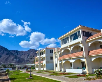 Фото отзыва 1: авторский тур "Индивидуальный тур в ОАЭ: Шарджа, древние крепости, горы и золотые пески на берегу Оманского залива"