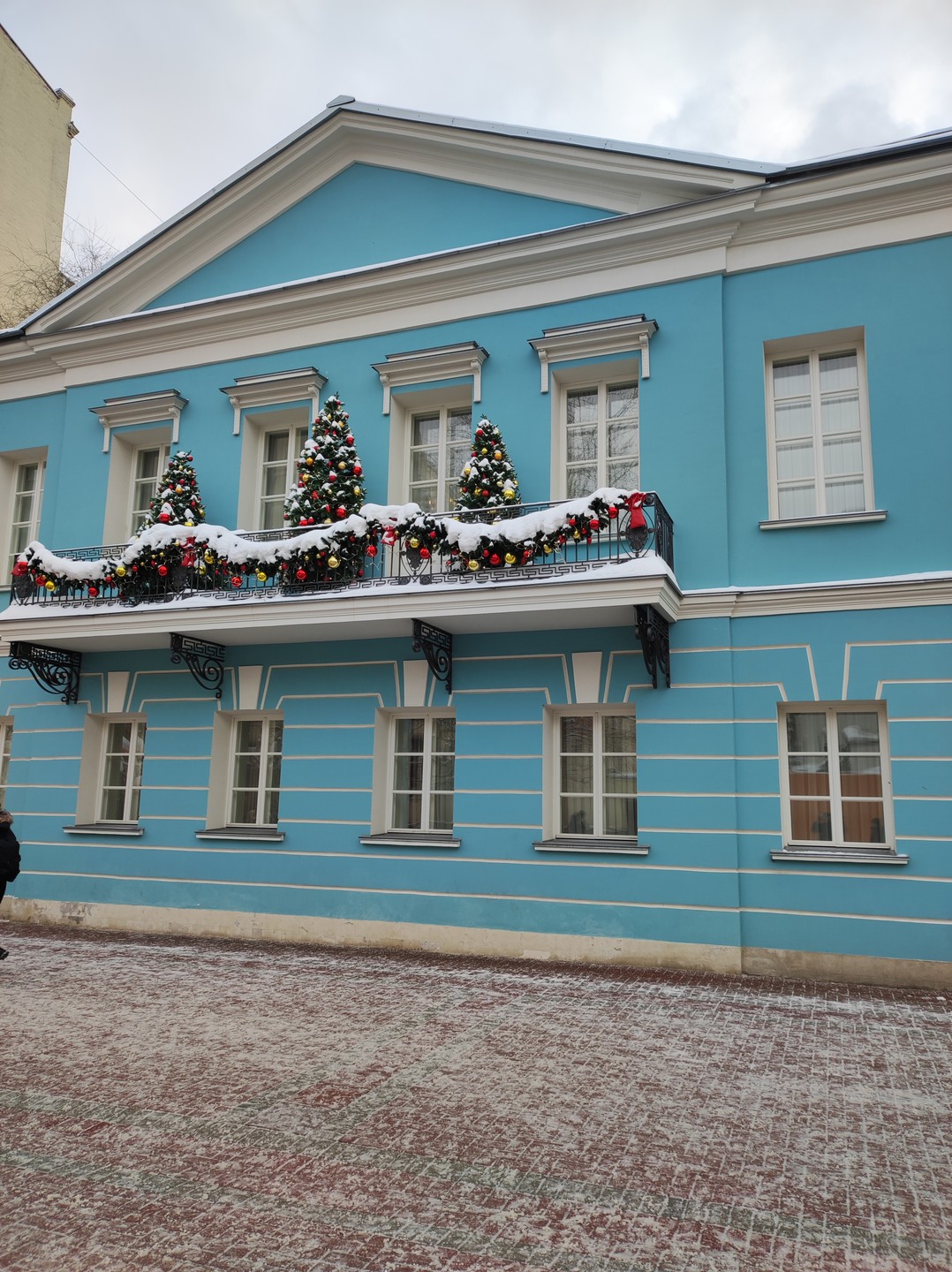 Старый Арбат: прогулка по московскому Монмартру (Яшина)