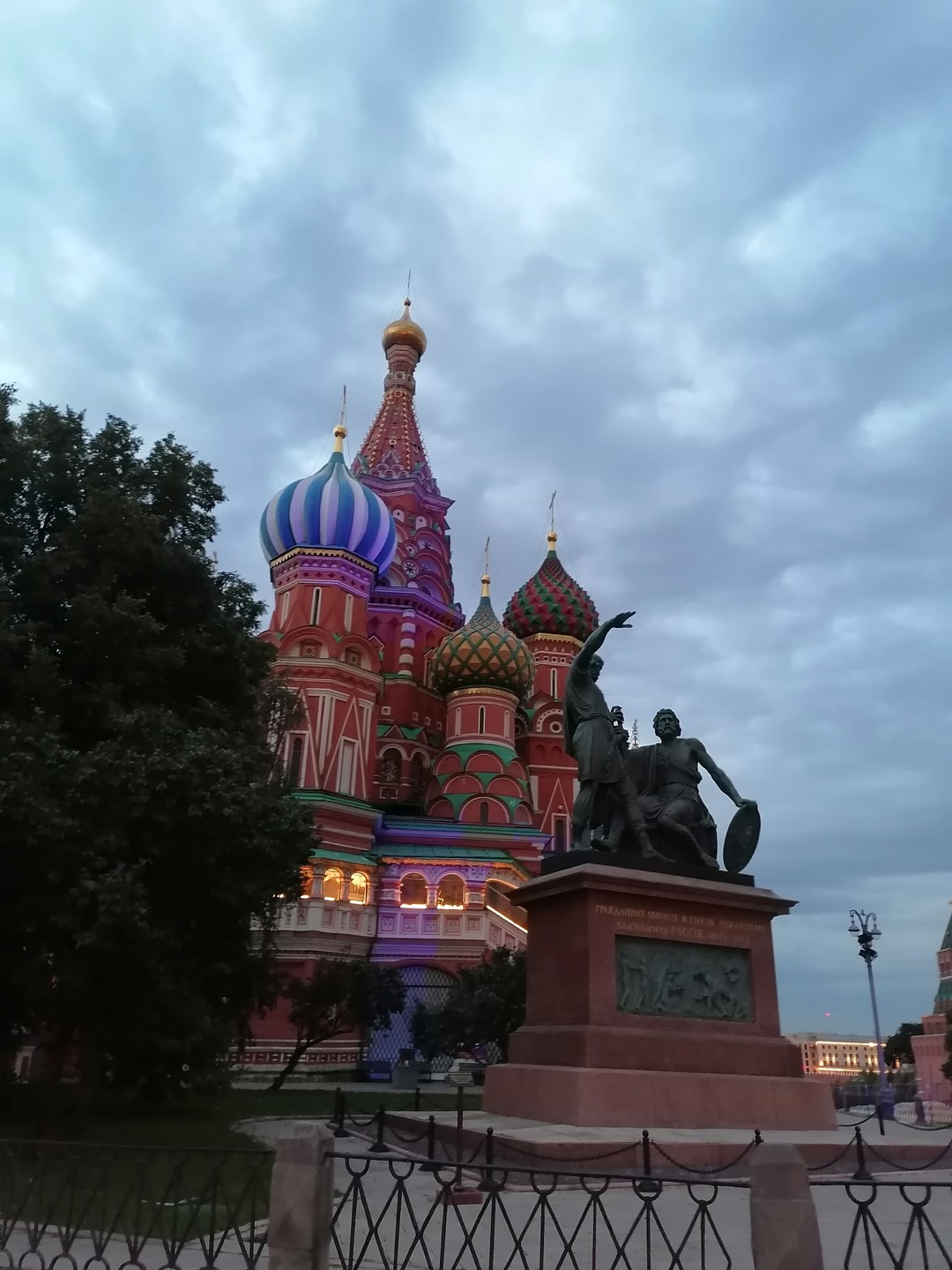 Благодарны гиду Никите. Экскурсия была информативной, интересной, эмоциональной. Материал был представлен исходя из альтернативный точек зрения