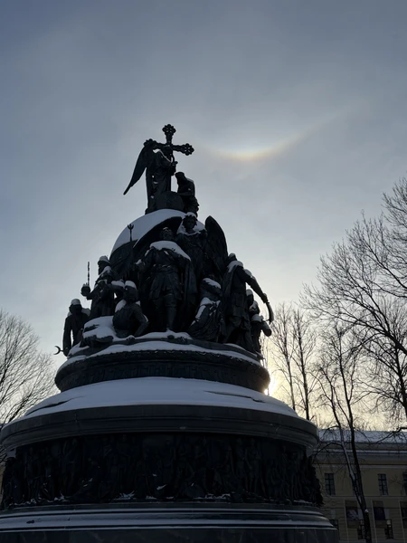 Спасибо большое Ларисе за интересную, информативную и легкую в восприятии экскурсию. Время полетело незаметно, остались очень