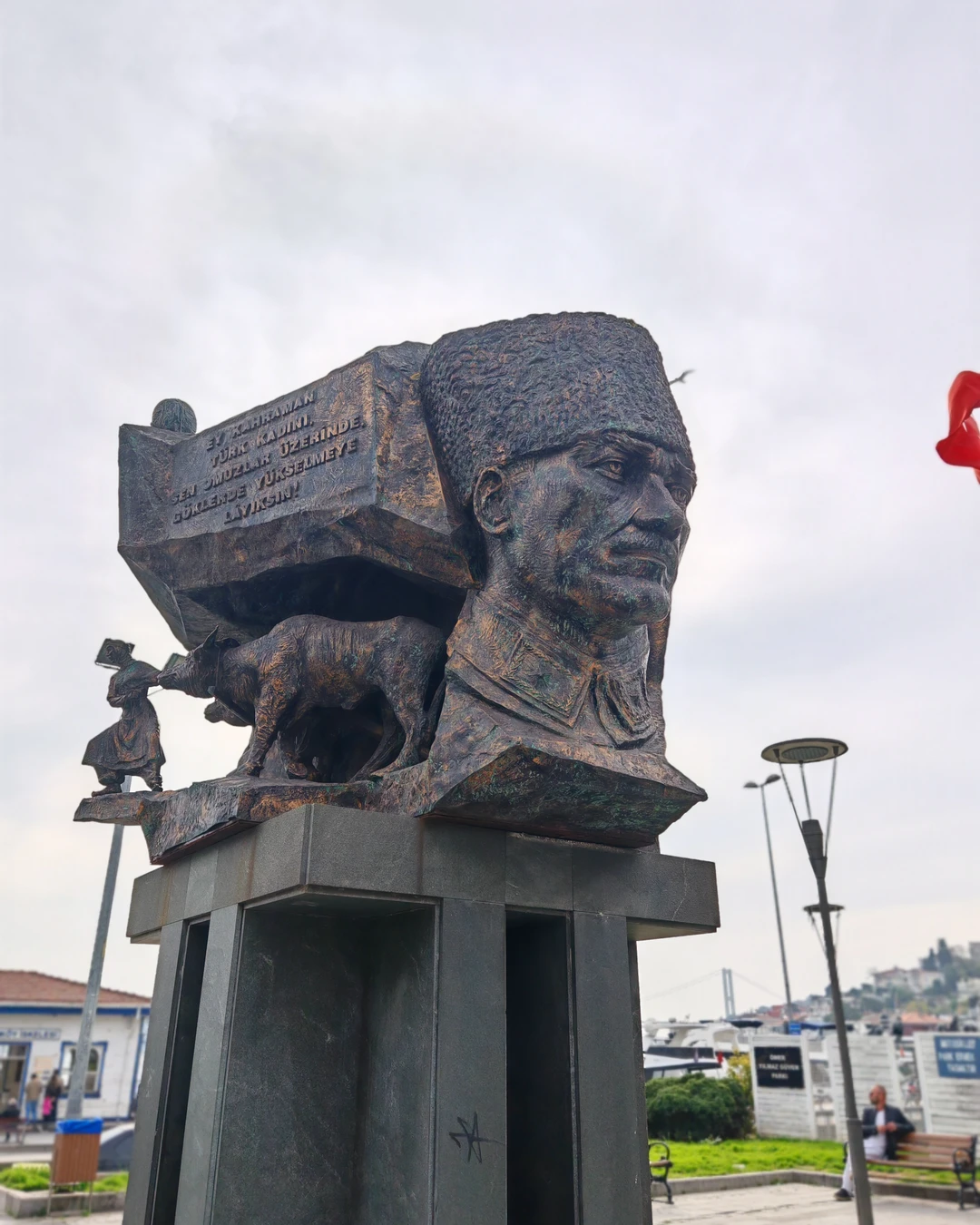 Отличная экскурсия. Огромное благодарность гиду. Ясмин очень хорошо преподносит материал. При общении располагает к себе. При