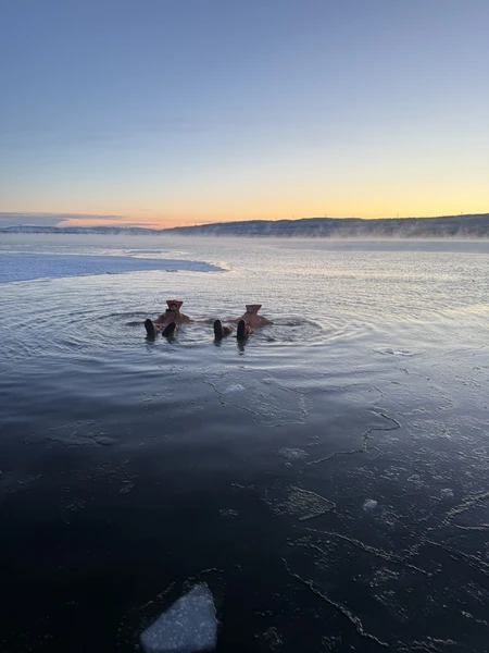 Все отлично, очень понравилось 👍 Изначально планировали попробовать Айс-флоатинг на Териберке, но из-за перекрытия дороги 15