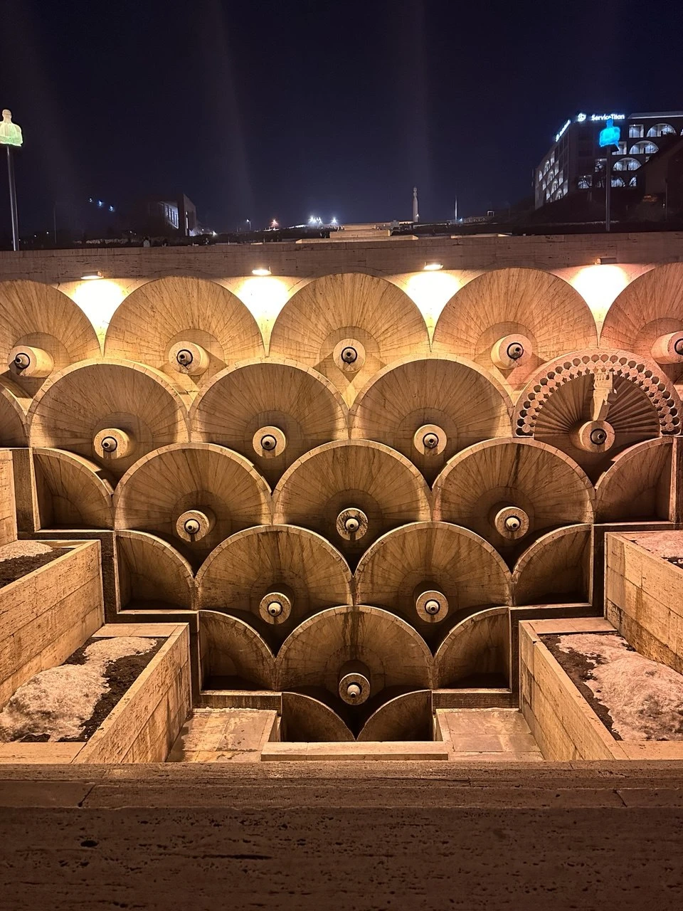 Очень интересная экскурсия. 2,5 часа пролетели незаметно - Эдмон не только обладает огромным количеством информации об