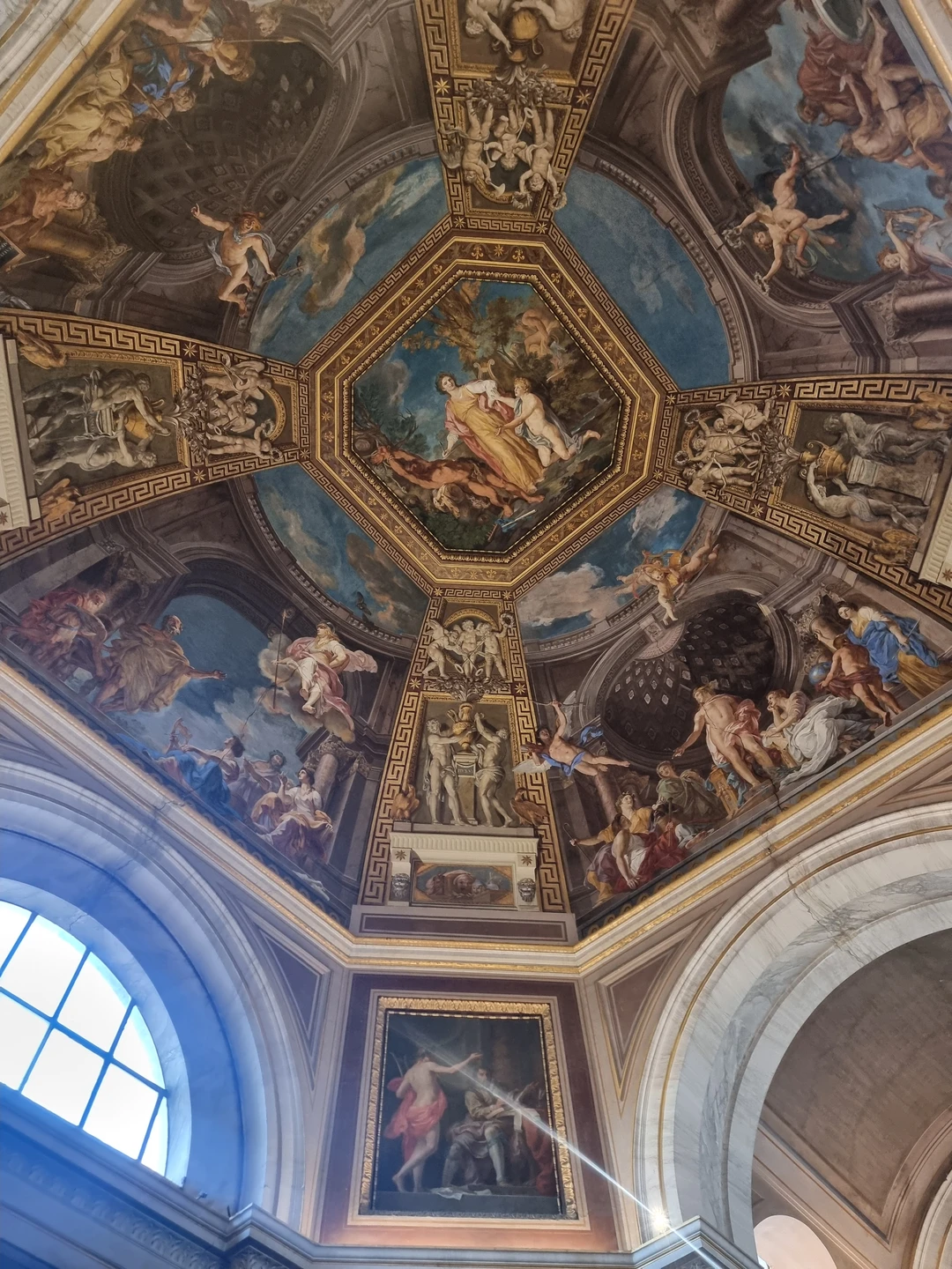 Мы провели с Нелли четырёхчасовую потрясающую экскурсию по Ватикану, и это был один из лучших туров